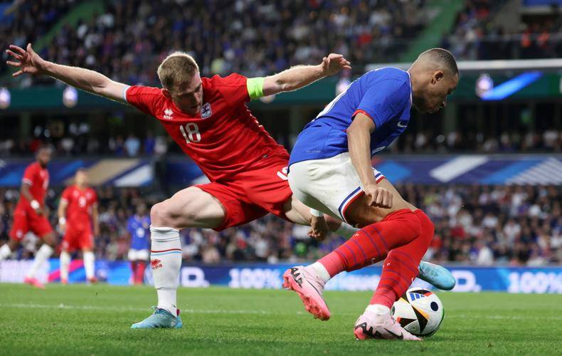 卢森堡客场逼平克罗地亚,晋级前景微妙 卢森堡客场逼平克罗地亚,晋级前景微妙