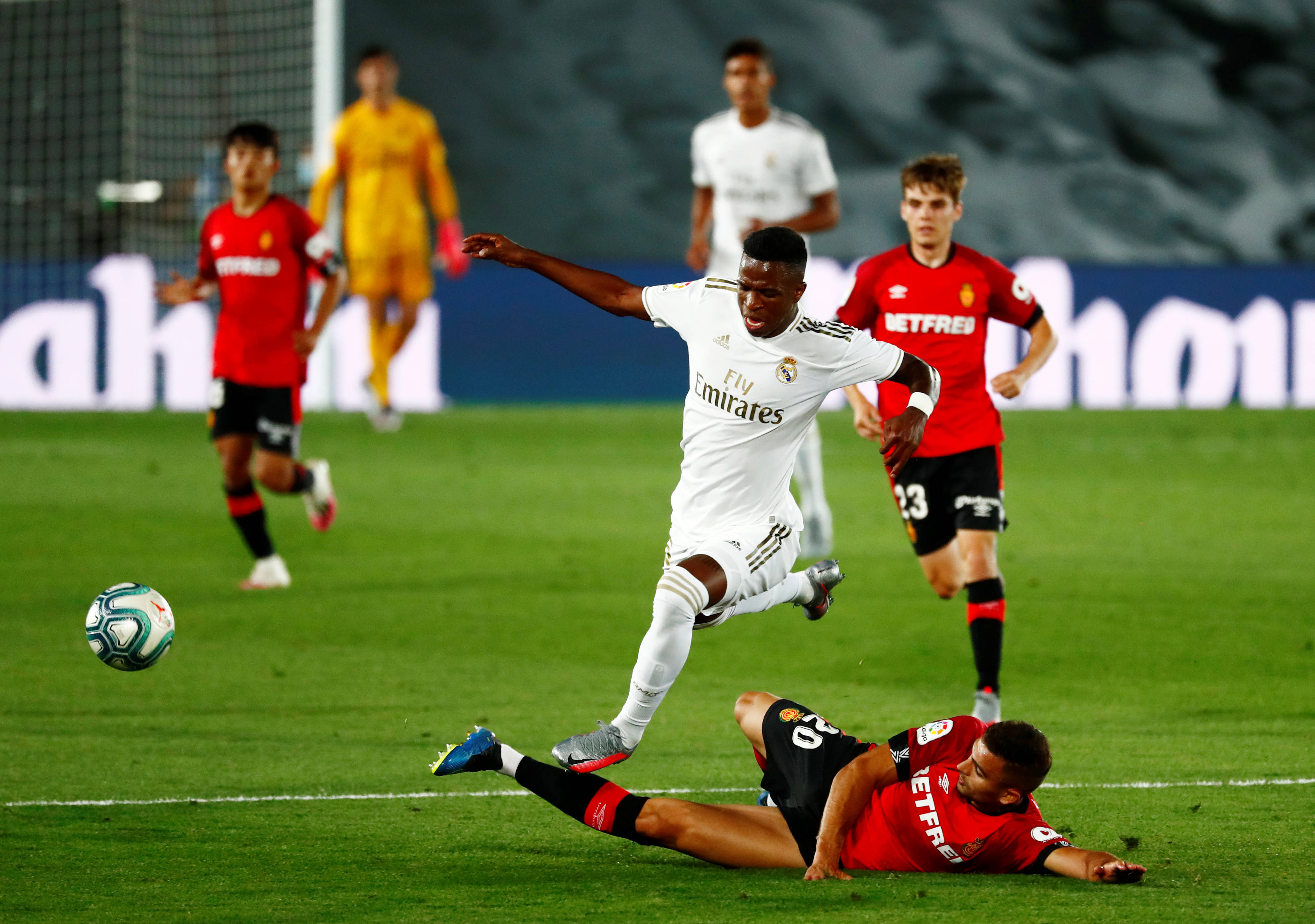 开运体育电竞-马竞官方宣布签下新援，球迷期待新赛季表现的简单介绍