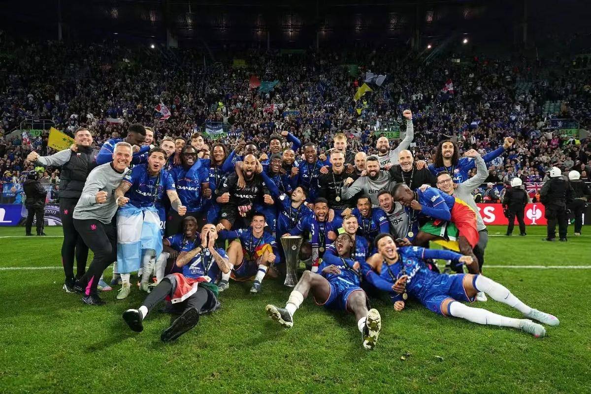 开运体育官网app-重返巅峰，足球巨星再掀风云